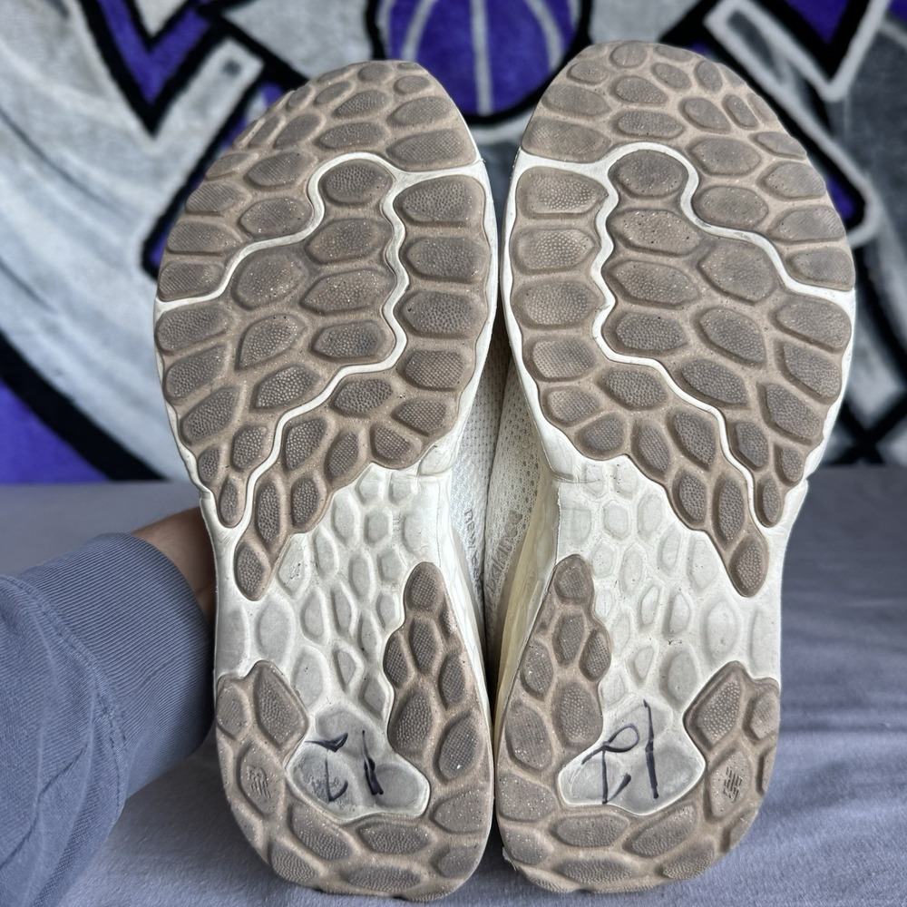 Size 9 - New Balance Fresh Foam Arishi v4 Running Shoes Women's Beige WARISRA4 - Picture 8 of 10